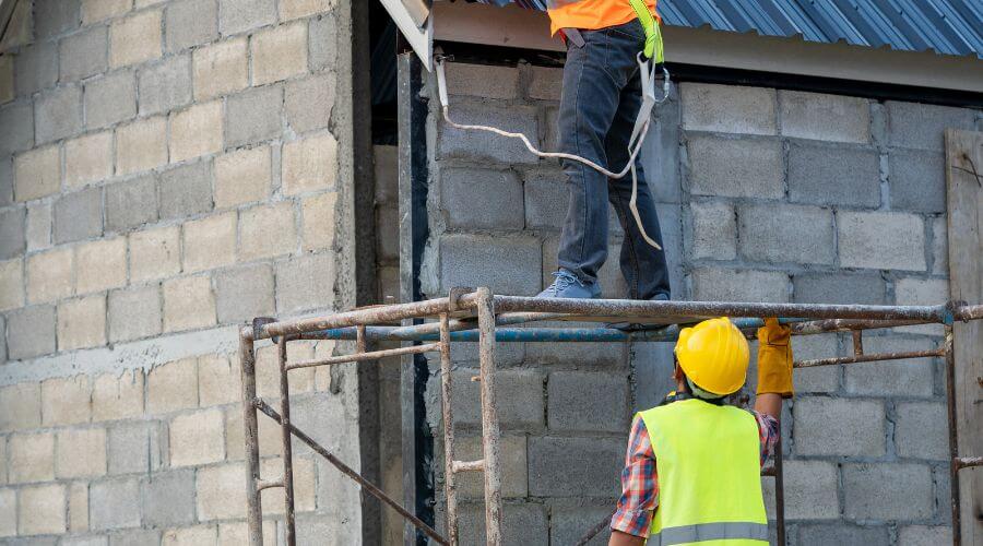 Expert Emergency Roof Repairs services in Shepherd, MI